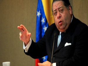 Hermann Escarrá denunciaba a Chávez por crímenes de lesa humanidad (+Video) 1