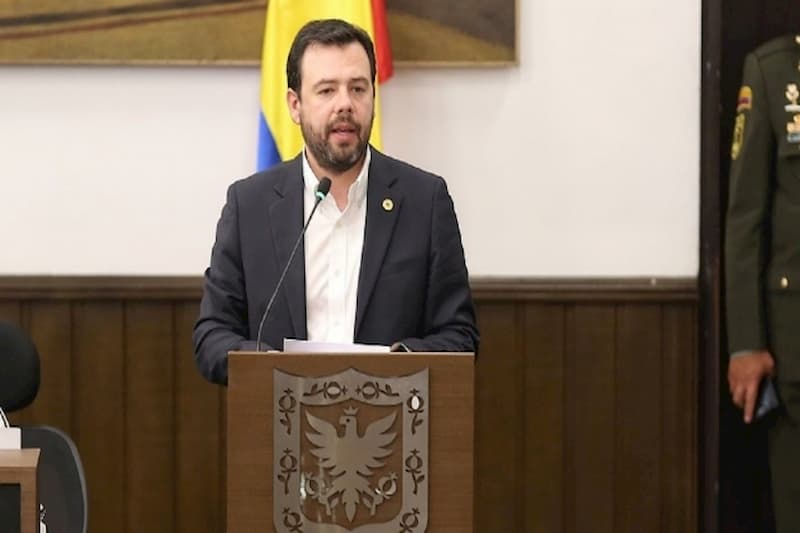 Carlos Fernando Galán critica fotos del Concejo vacío publicadas por secretario de Gobierno 1