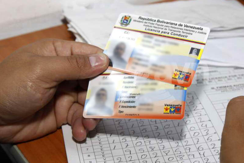 Maduro anuncia nuevo formato de la licencia para conducir en Venezuela (Fotos) 1