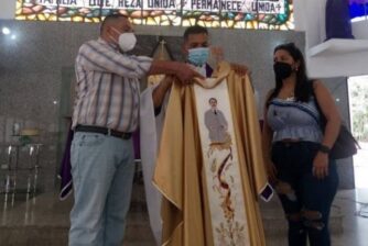 Este será el ornamento litúrgico que se usará durante beatificación de José Gregorio Hernández 2