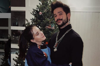 “Mi esposa sí se da besitos con otros”: Camilo revela detalles picantes sobre el trabajo de Evaluna Montaner (Video) 1