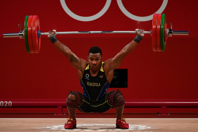 Julio Mayara se consagra con la plata para Venezuela en halterofilia olímpica 41