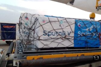 Este lunes llegaron al país 200.000 segundas dosis de la vacuna rusa Sputnik V 1